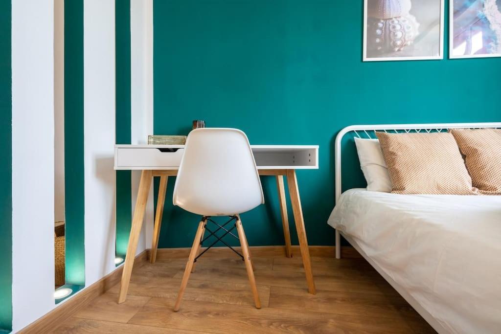 Holiday Vibe - 2R Apartment In Piata Romana Бухарест Екстер'єр фото